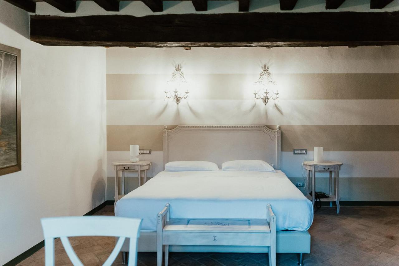 Locanda Del Re Guerriero San Pietro in Cerro Bagian luar foto